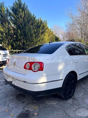 Volkswagen Passat 2005, 330,000 km - 2.0 l - Hacıqabul