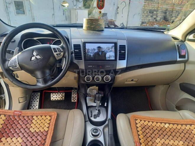 Mitsubishi Outlander 2008, 216,885 km - 3.0 л - Mingəçevir
