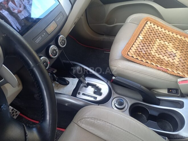 Mitsubishi Outlander 2008, 216,885 km - 3.0 л - Mingəçevir