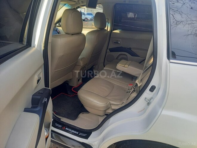 Mitsubishi Outlander 2008, 216,885 km - 3.0 л - Mingəçevir