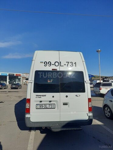 Ford Transit-3
