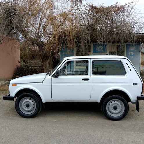 LADA (VAZ) Niva 1992, 627,250 km - 1.6 l - Qazax