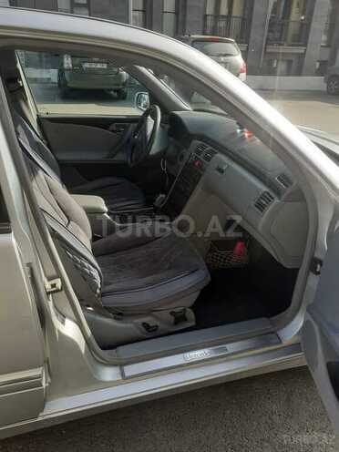 Mercedes E 220 1999, 400,000 km - 2.2 l - Füzuli