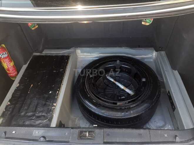 Mercedes E 220 1999, 400,000 km - 2.2 l - Füzuli