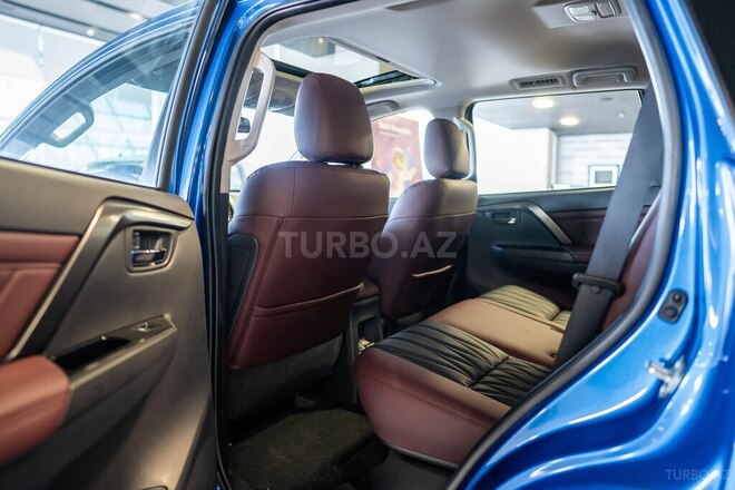 Mitsubishi Pajero Sport-14