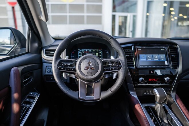 Mitsubishi Pajero Sport-17
