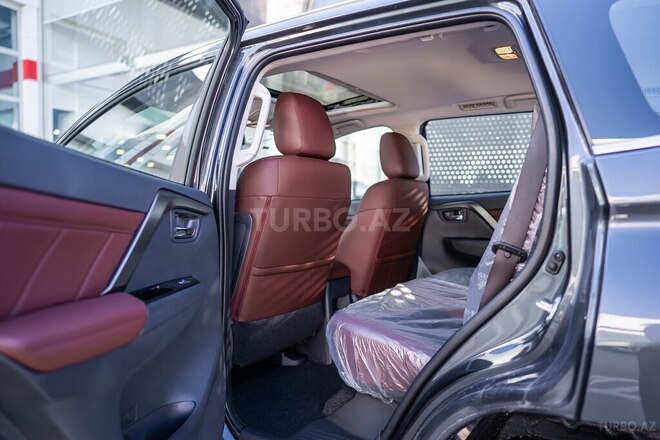 Mitsubishi Pajero Sport-15