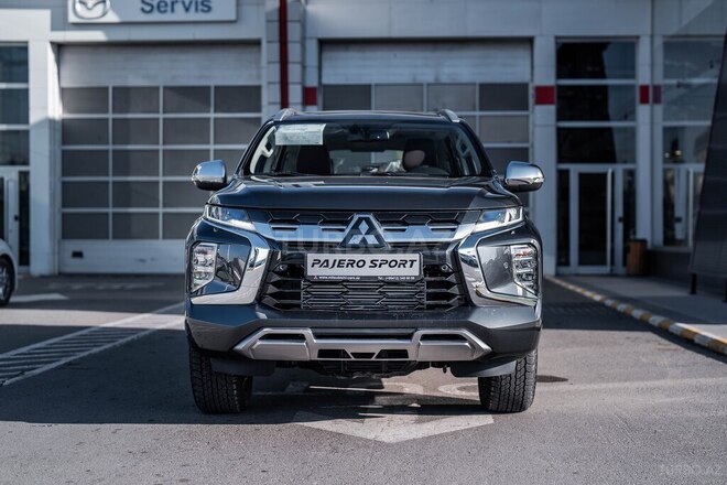 Mitsubishi Pajero Sport-1