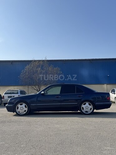 Mercedes E 320 2000, 450,000 km - 3.2 л - Bakı