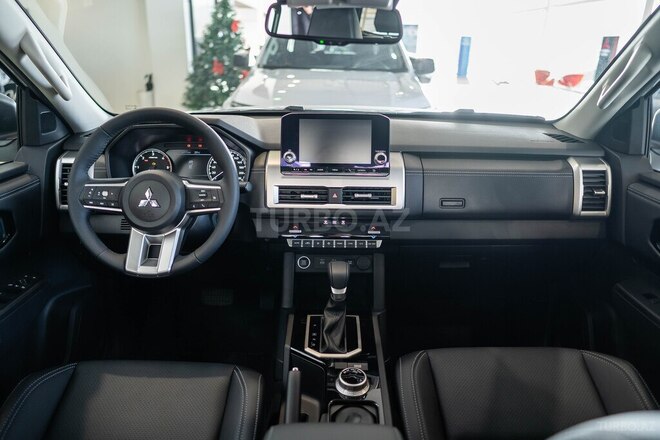 Mitsubishi L200-7
