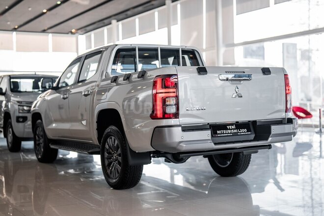 Mitsubishi L200-5