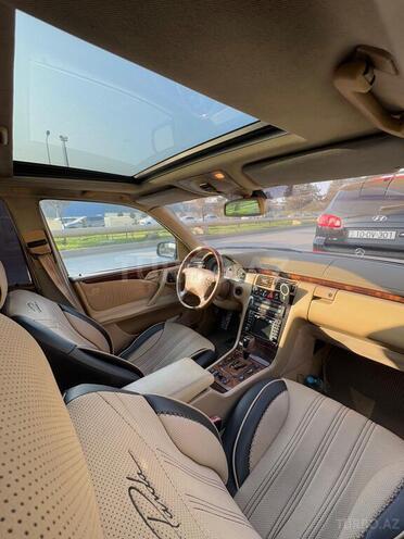 Mercedes E 320 2000, 450,000 km - 3.2 л - Bakı