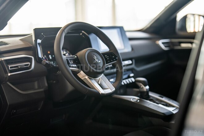 Mitsubishi Outlander Sport-10