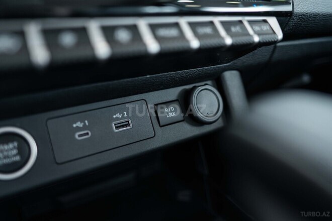 Mitsubishi L200-16