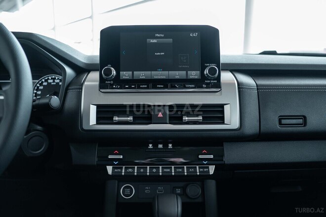 Mitsubishi L200-13