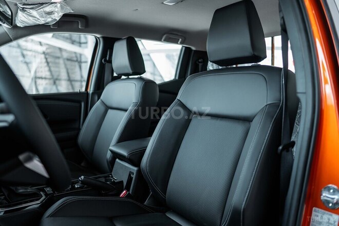 Mitsubishi L200-20