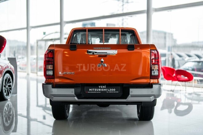 Mitsubishi L200-6