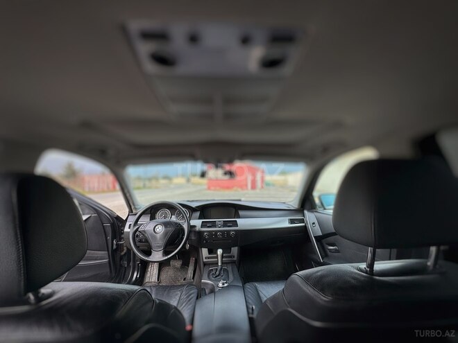 BMW 523 2005, 270,000 km - 2.5 l - Bakı
