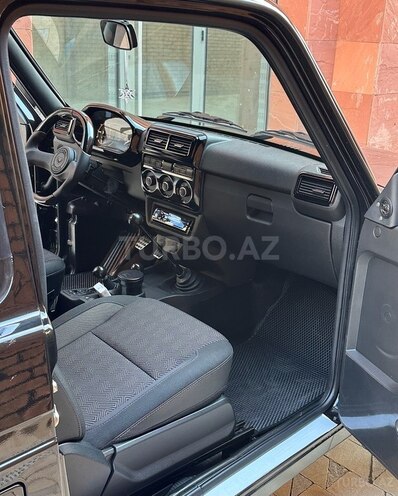 LADA (VAZ) Niva-11