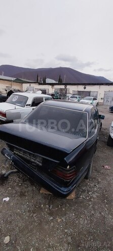 Mercedes E 250 1991, 600,000 km - 2.5 l - Şəki