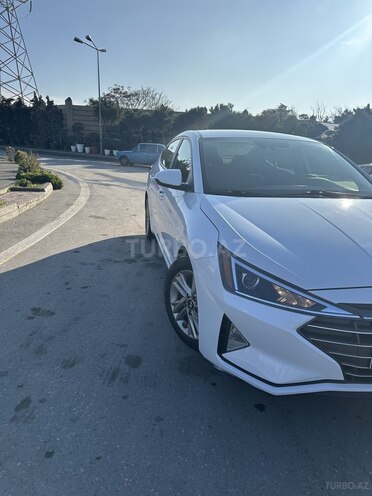 Hyundai Elantra 2019, 125,000 km - 2.0 l - Bakı