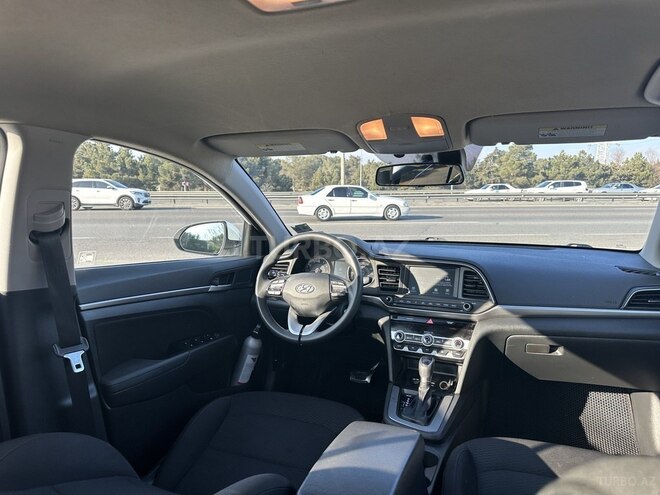 Hyundai Elantra 2019, 125,000 km - 2.0 l - Bakı