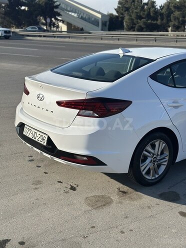 Hyundai Elantra 2019, 125,000 km - 2.0 l - Bakı