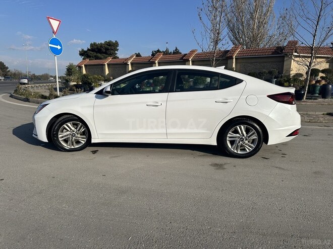 Hyundai Elantra 2019, 125,000 km - 2.0 l - Bakı
