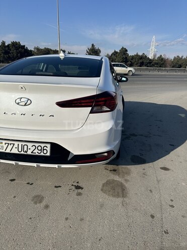 Hyundai Elantra 2019, 125,000 km - 2.0 l - Bakı