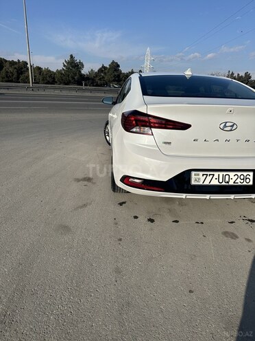 Hyundai Elantra 2019, 125,000 km - 2.0 l - Bakı