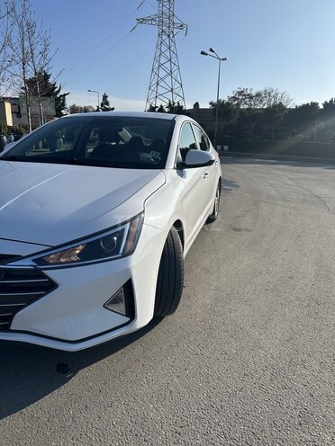Hyundai Elantra 2019, 125,000 km - 2.0 l - Bakı