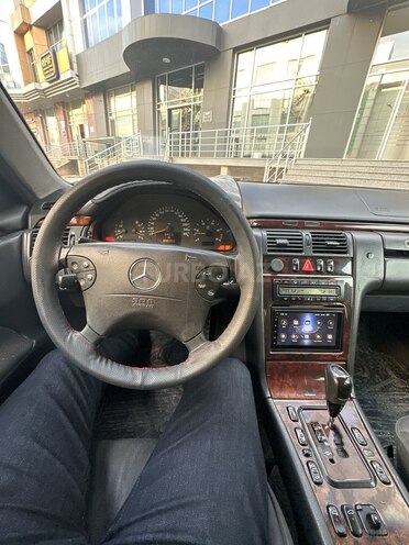 Mercedes E 220 d 2001, 659,000 km - 2.2 l - Bakı