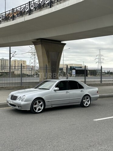 Mercedes E 220 d 2001, 659,000 km - 2.2 l - Bakı