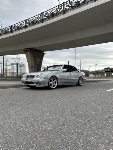 Mercedes E 220 d 2001, 659,000 km - 2.2 l - Bakı