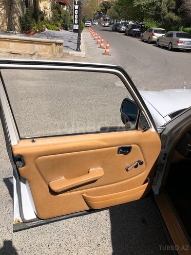Mercedes E 230 1980, 188,000 km - 2.3 л - Bakı
