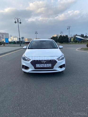 Hyundai Accent-1