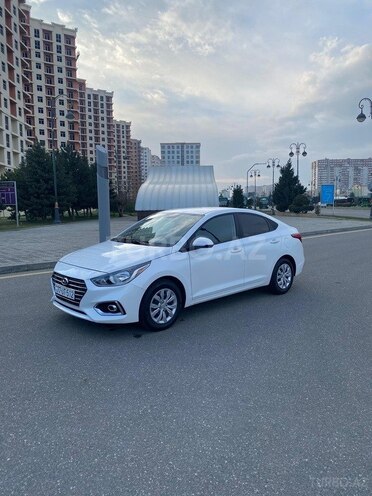 Hyundai Accent-8
