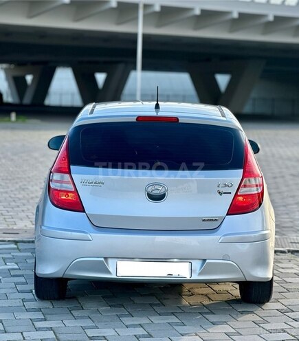 Hyundai i30 2010, 218,000 km - 1.6 l - Bakı