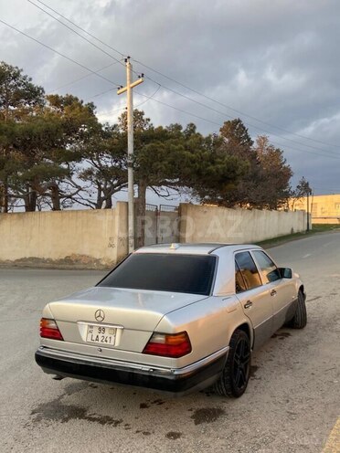 Mercedes E 200 1993, 355,400 km - 2.0 l - Bakı