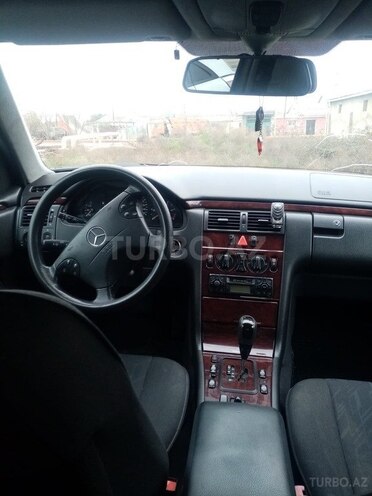 Mercedes E 220 d 2001, 397,000 km - 2.2 л - Bakı