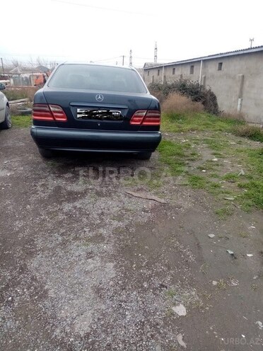 Mercedes E 220 d 2001, 397,000 km - 2.2 л - Bakı