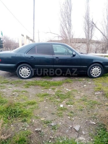 Mercedes E 220 d 2001, 397,000 km - 2.2 л - Bakı
