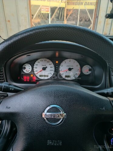 Nissan Sunny 2010, 279,000 km - 1.6 l - Şirvan