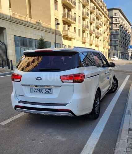 Kia Carnival 2016, 240,000 km - 2.2 l - Bakı