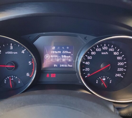 Kia Carnival 2016, 240,000 km - 2.2 l - Bakı