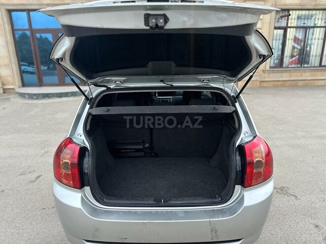 Toyota Corolla 2005, 293,500 km - 1.4 l - Bakı