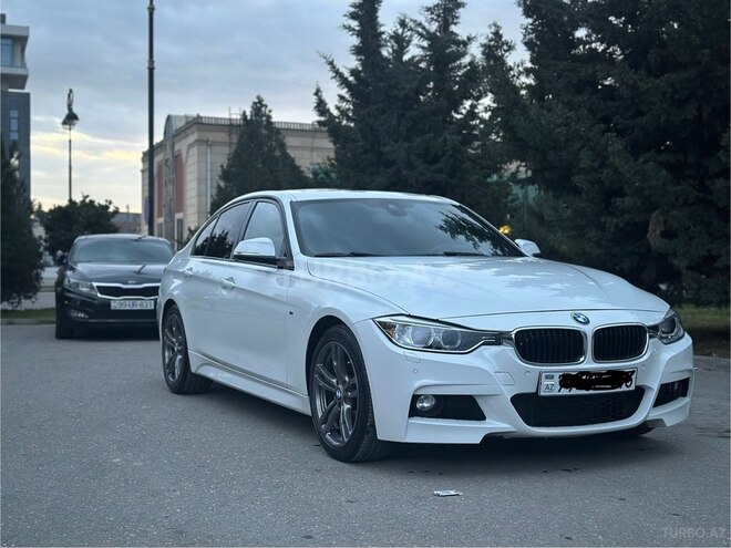 BMW 320-1