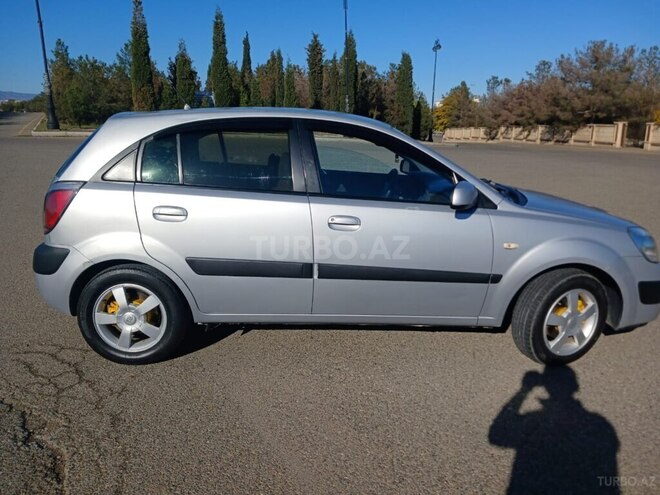 Kia Rio 2006, 300,000 km - 1.5 l - Gəncə
