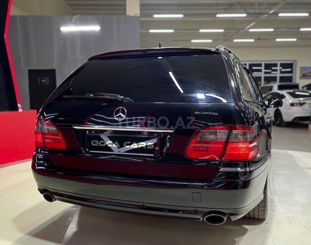 Mercedes E 220 d-12