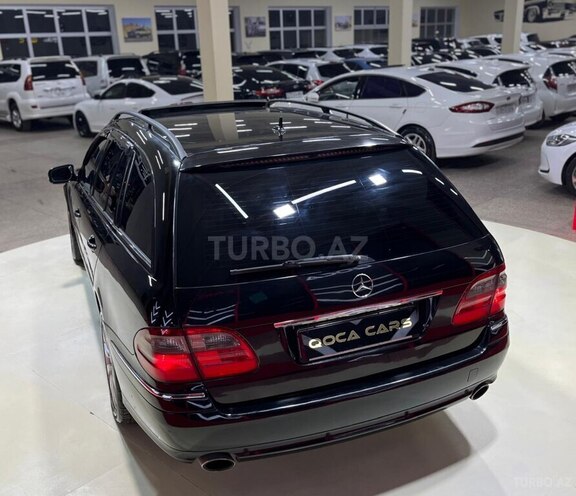 Mercedes E 220 d-11
